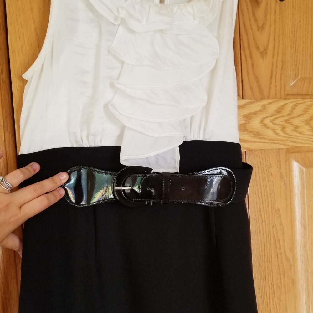 Dress - Picture 3 of 4